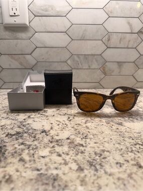 Ray-Ban Tortoiseshell Folding Wayfares